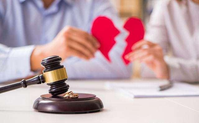 甲状腺外科成功实施高难度局部晚期甲状腺癌扩大根治手术