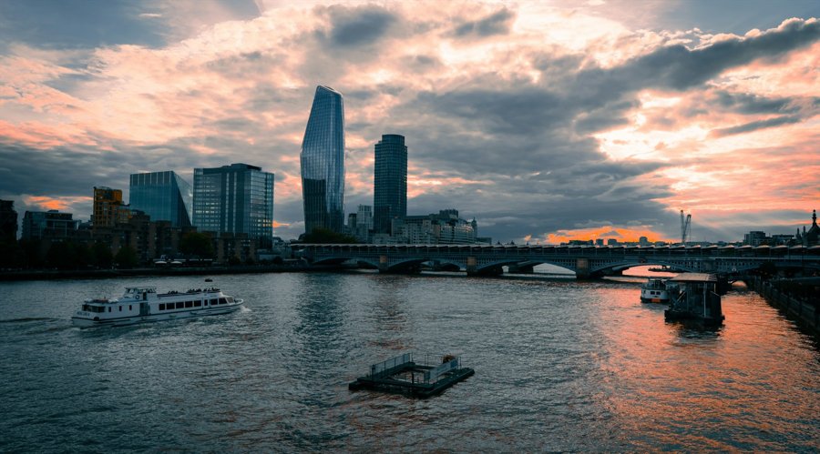 禁止涉毒艺人复出未剥夺其劳动权